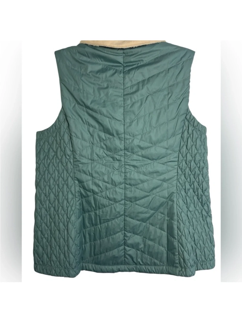 L.L. Bean
L.L. Bean Women's Quilted Vest Full Zip Fleece Lined Size XL - Picture 2 of 11